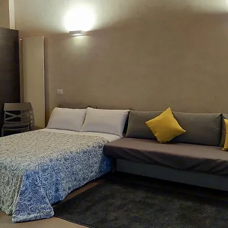 Pantheon In Finestra